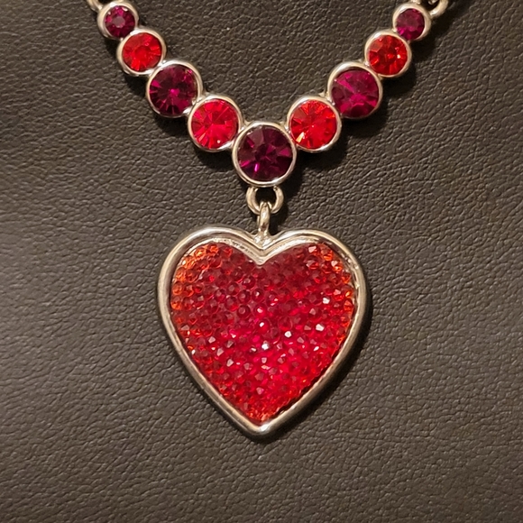 Estate Liz Claiborne Red Heart Rhinestone Necklace - Picture 3 of 6